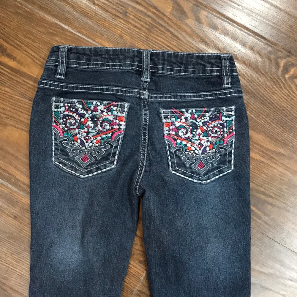 Squeeze Little Girl’s Jeans - Picture 7 of 9